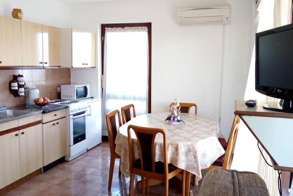 Apartment Zdenka Raša Εξωτερικό φωτογραφία